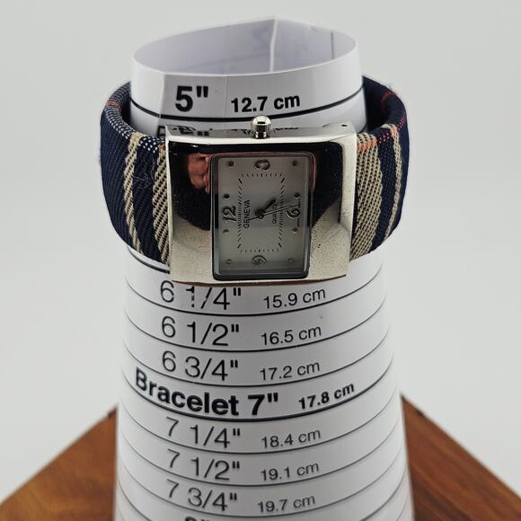 Geneva Women's Silver Tone Bracelet Cuff Watch Navy Blue Preppy Old Money - Picture 7 of 7